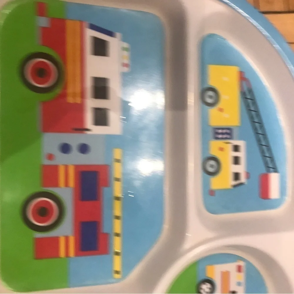 3/15$ plastic prate kids - Picture 3 of 6